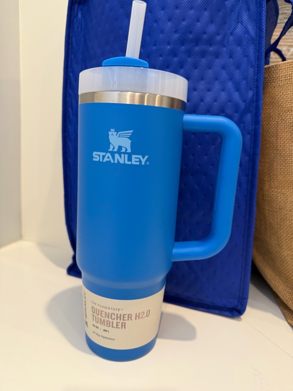 STANLEY Blue Flowstate Quencher H2.0 Tumbler 30oz.  NEW